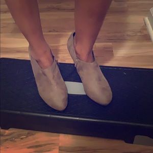 A pair of ladies heels